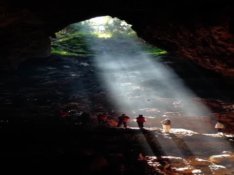 文旅  溶洞  喀斯特地貌  丁达尔光  怀化