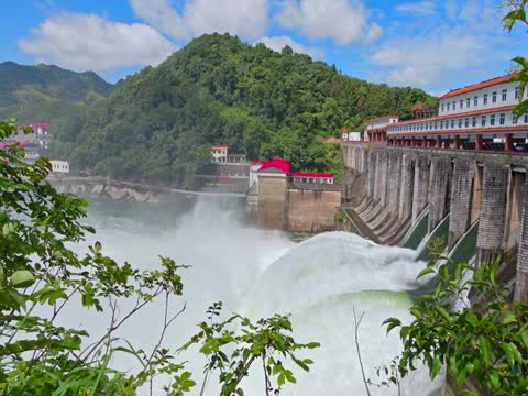 一湖水府景
寻美杏子铺